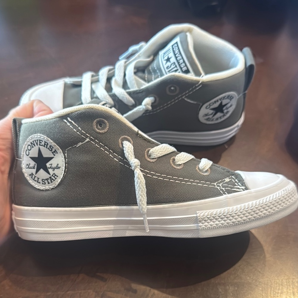 Converse Kids olive green High-Top Sneakers